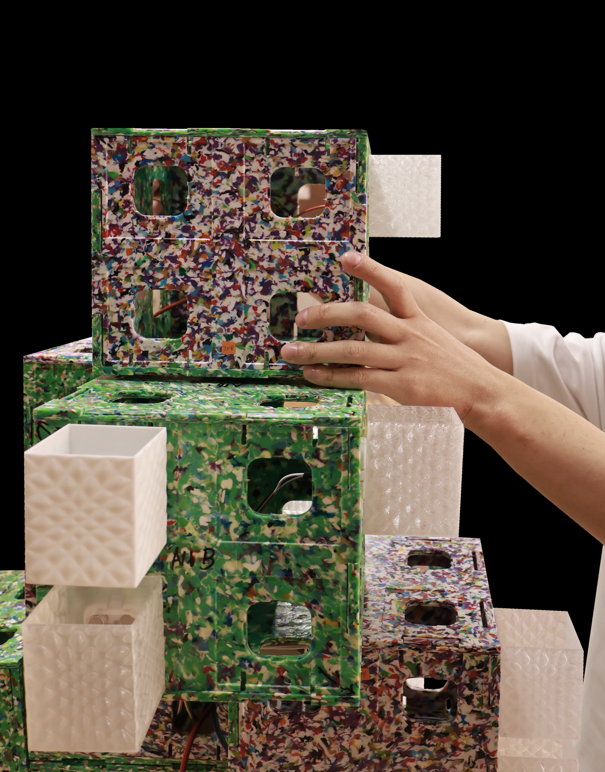 ASSEMBLING THE RECYCLED-PLASTIC MODULES